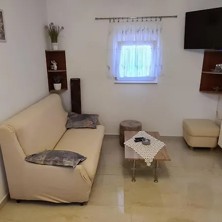 Peaceful Location For Perfect Vacation Vakantiehuis Novi Vinodolski