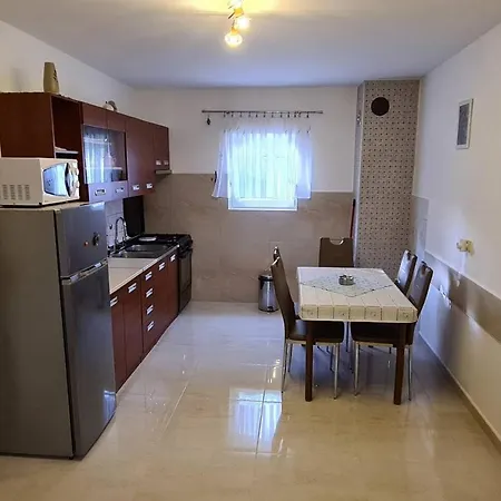 Vakantiehuis Peaceful Location For Perfect Vacation Novi Vinodolski